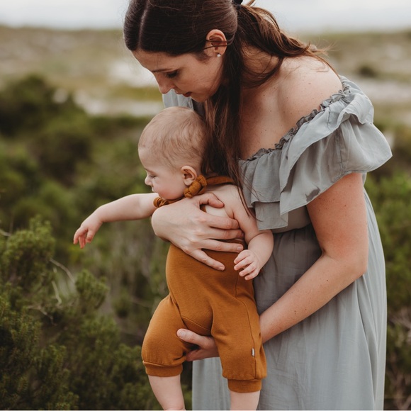 Light sage, green Floy dress for family pictures - Picture 2 of 2